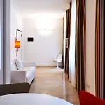 Lägenhetshotell Bb Bocconi 4*