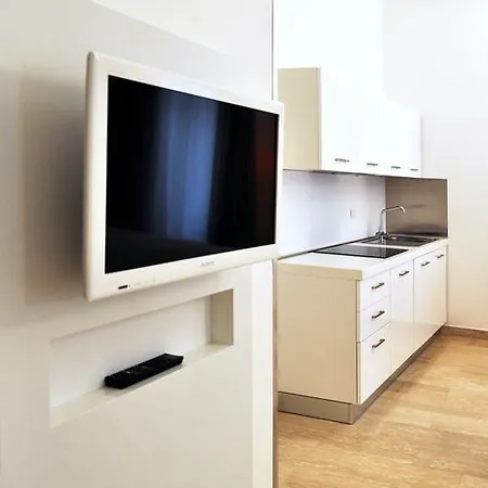 Apartmanhotel Bb Bocconi 4*